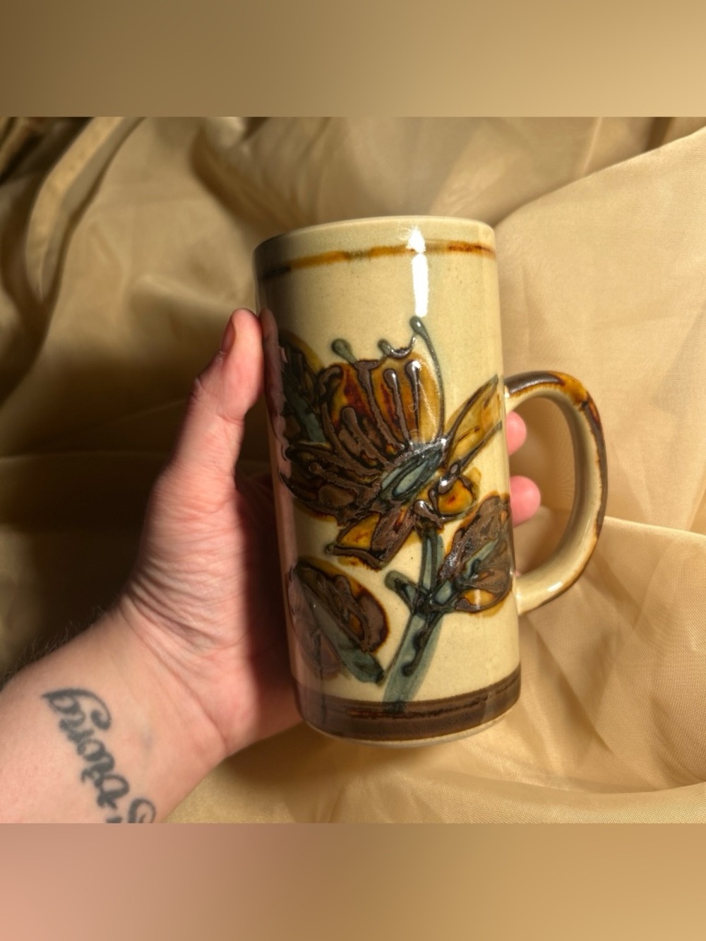 Beautiful floral rustic style mug